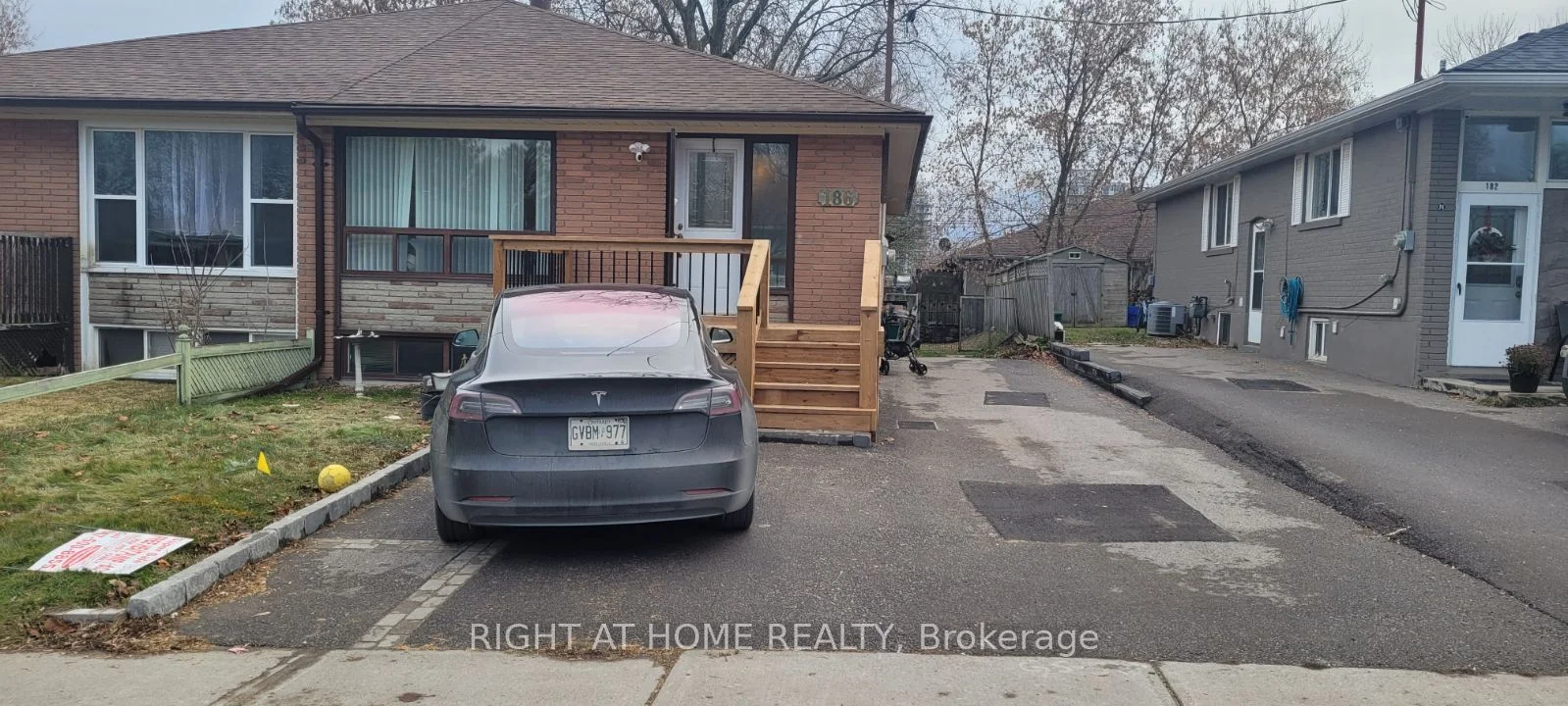 186 Septonne Avenue, Newmarket, On L3y 2w6