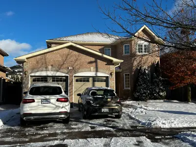 123 Fairwood Drive, Georgina, ON L4P 3Y1