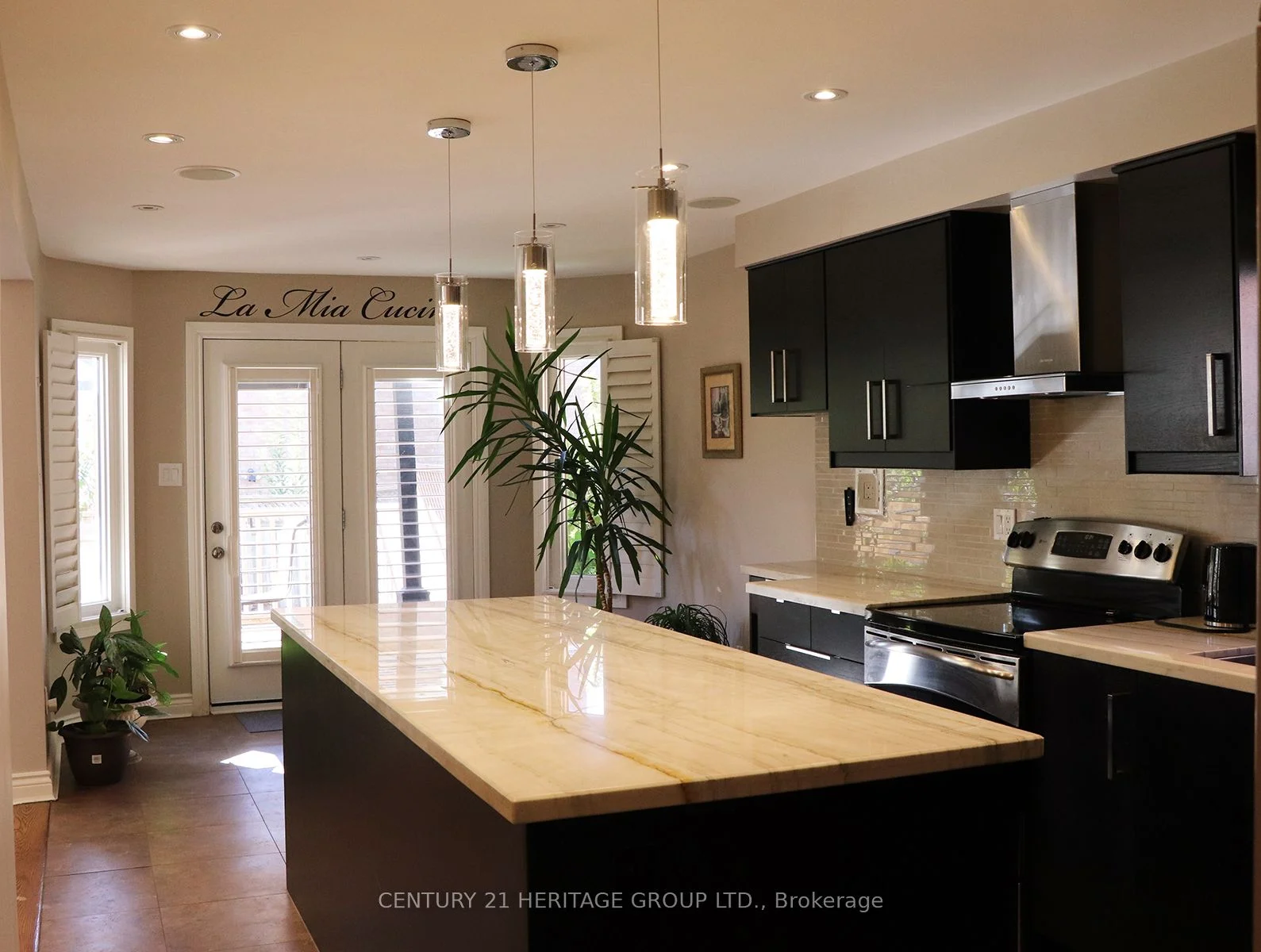 80 Savage Road Main, Newmarket, On L3x 1r1