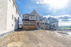 11 Goodwin Court, East Gwillimbury, ON L9N 0L1
