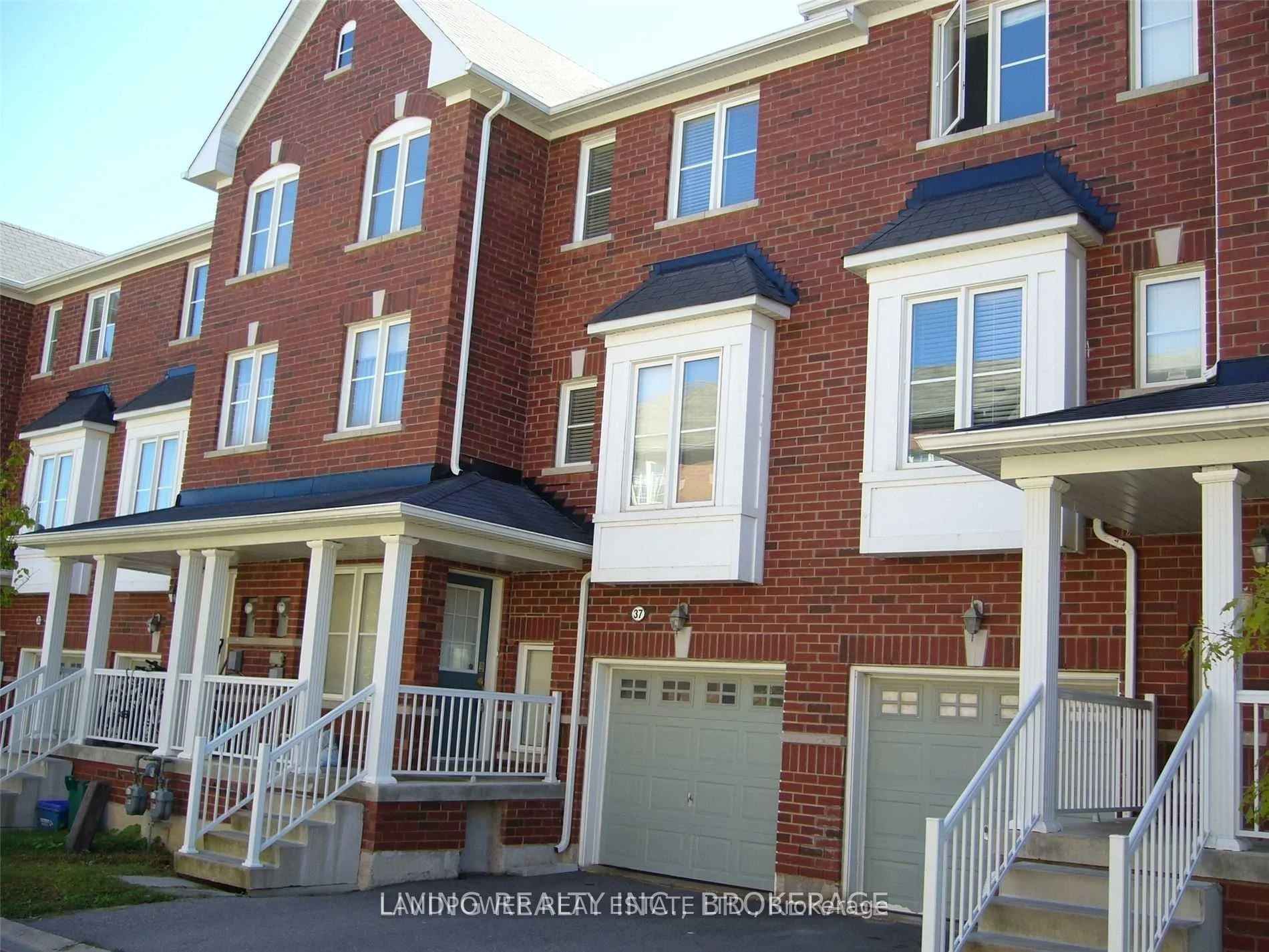 15 Old Colony Road 37, Richmond Hill, On L4e 4l5