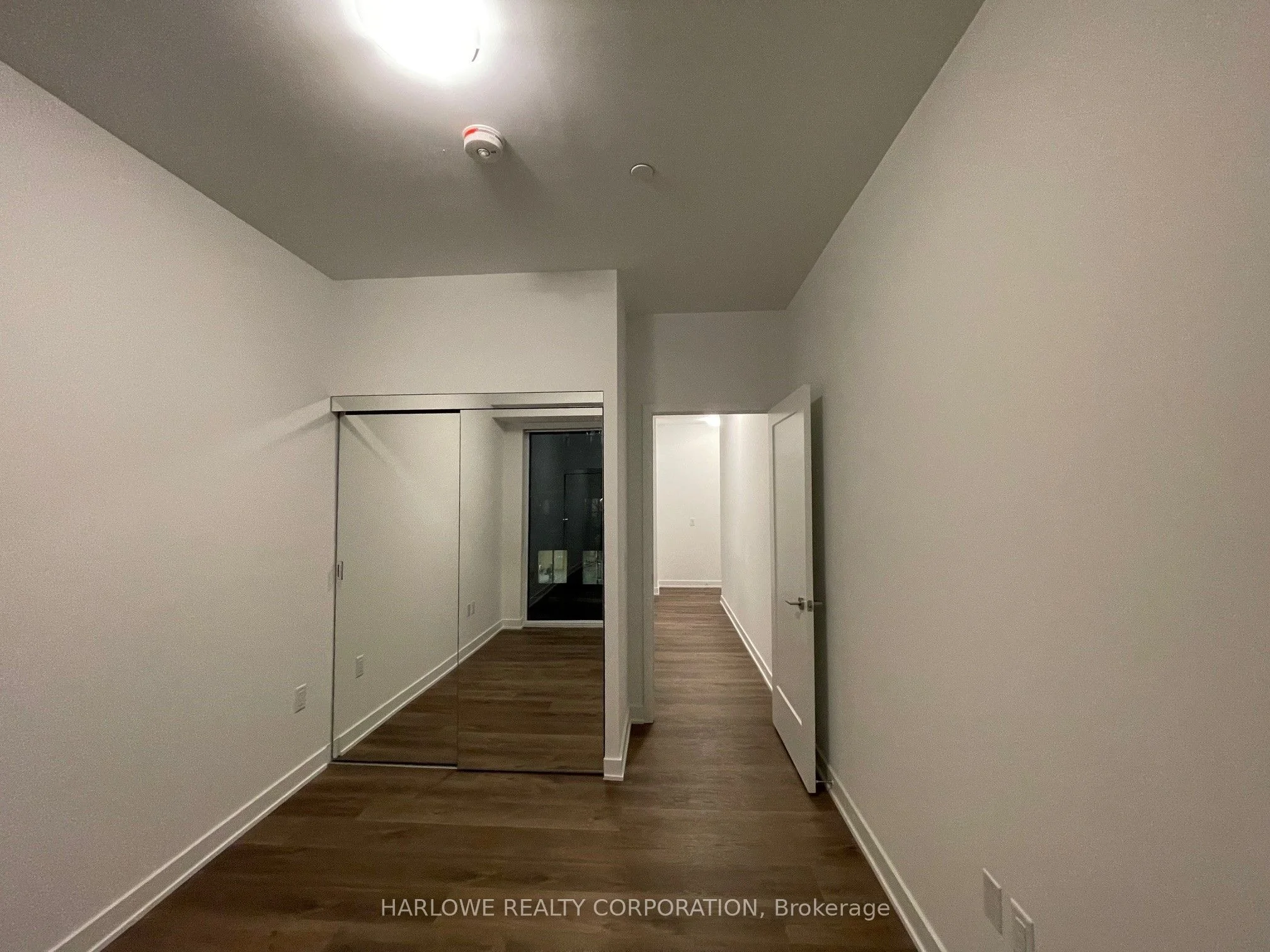 105 Oneida Crescent 203, Richmond Hill, On L4b 0h6