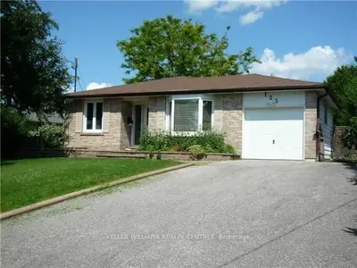 125 Woodpark Place Upper, Newmarket, On L3y 3p5