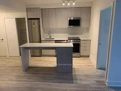 185 Deerfield Road 417, Newmarket, On L3y 0g7