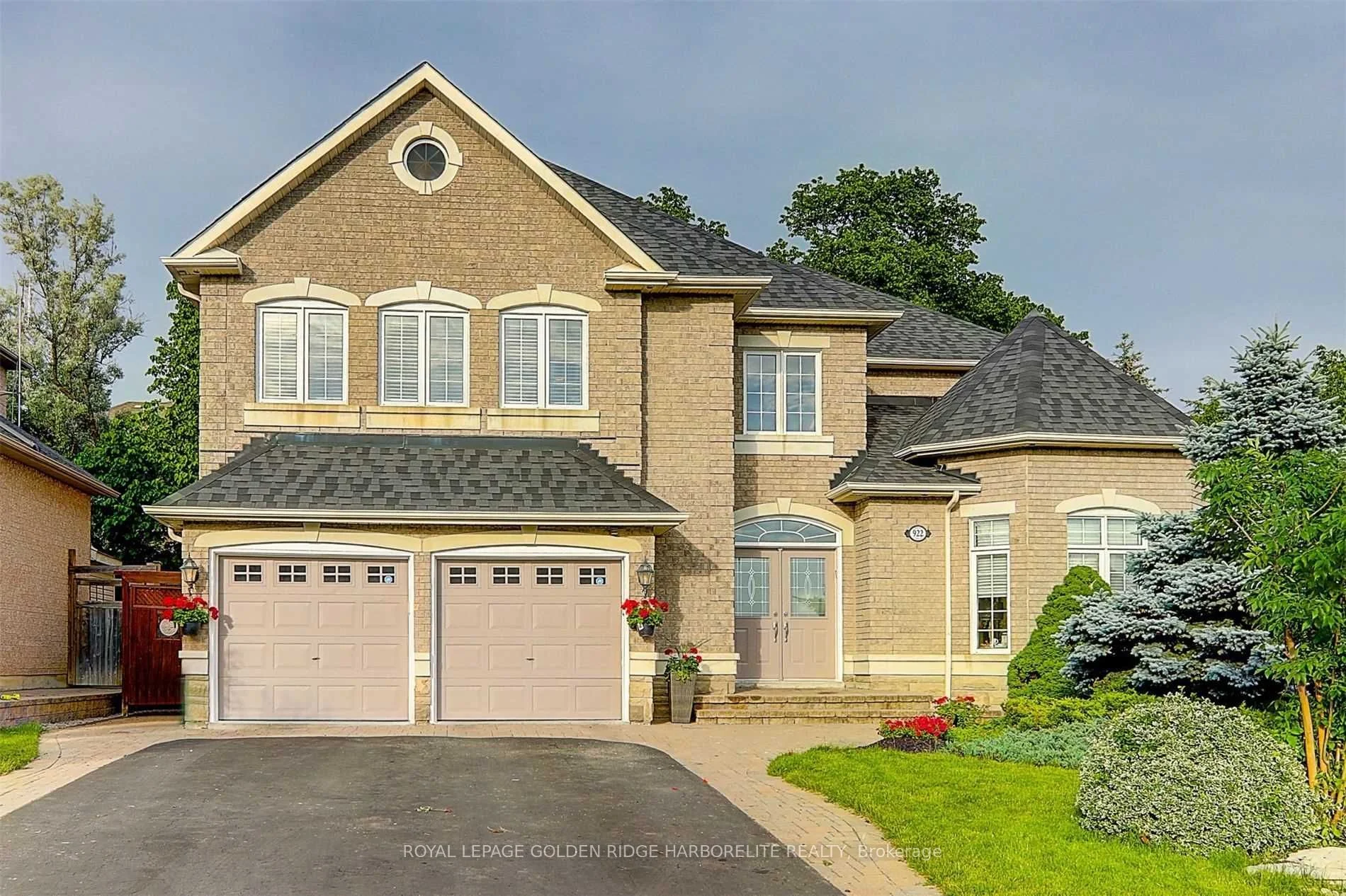 922 Best Circle, Newmarket, ON L3X 2H8