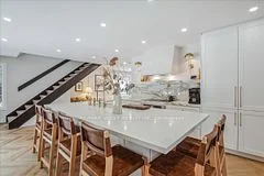 1 Aird Court, Georgina, On L0e 1a0