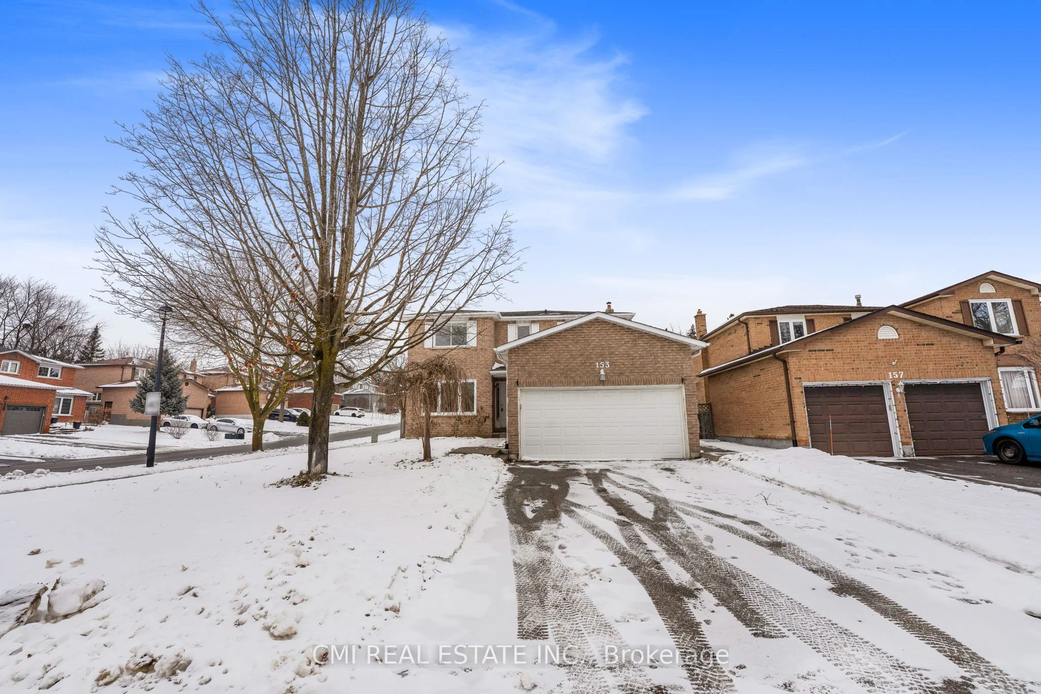 153 London Road, Newmarket, On L3y 7a7