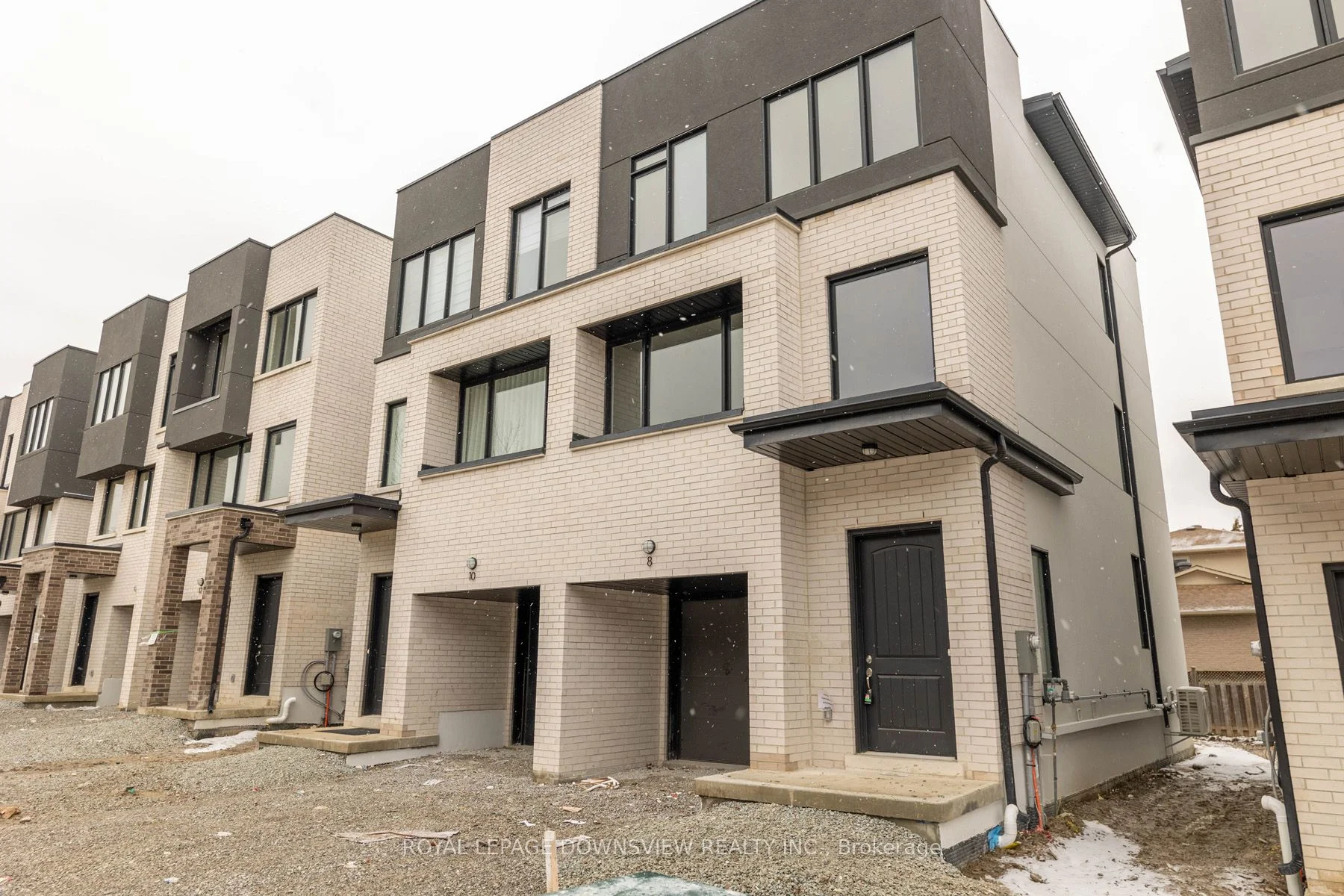 8 Persica Street, Richmond Hill, ON L4E 2T3