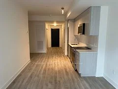 185 Deerfield Road 323, Newmarket, On L3y 0g7