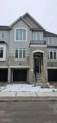 23 Lyall Stokes Circle, East Gwillimbury, ON L0G 1M0