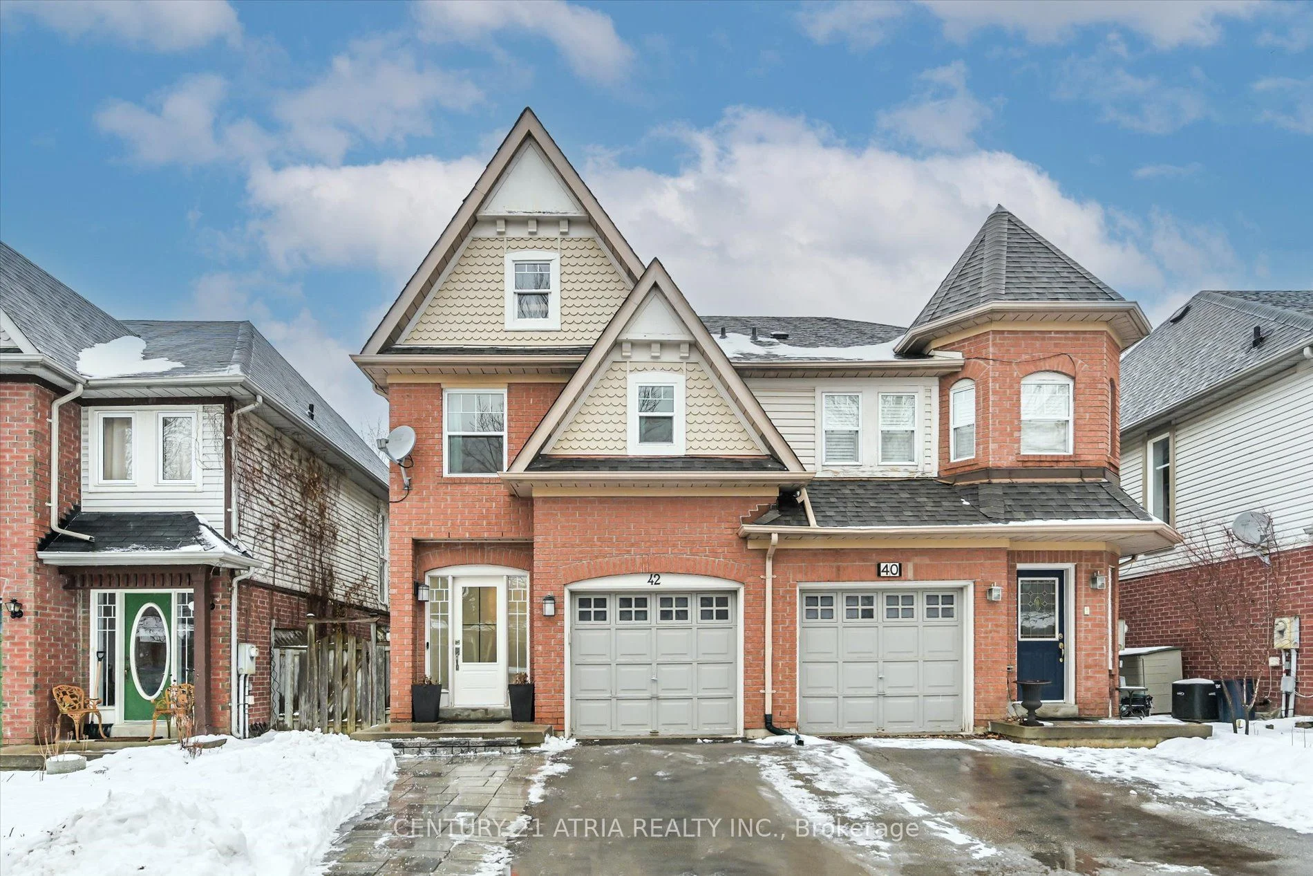 42 Woodroof Crescent, Aurora, On L4g 7h4