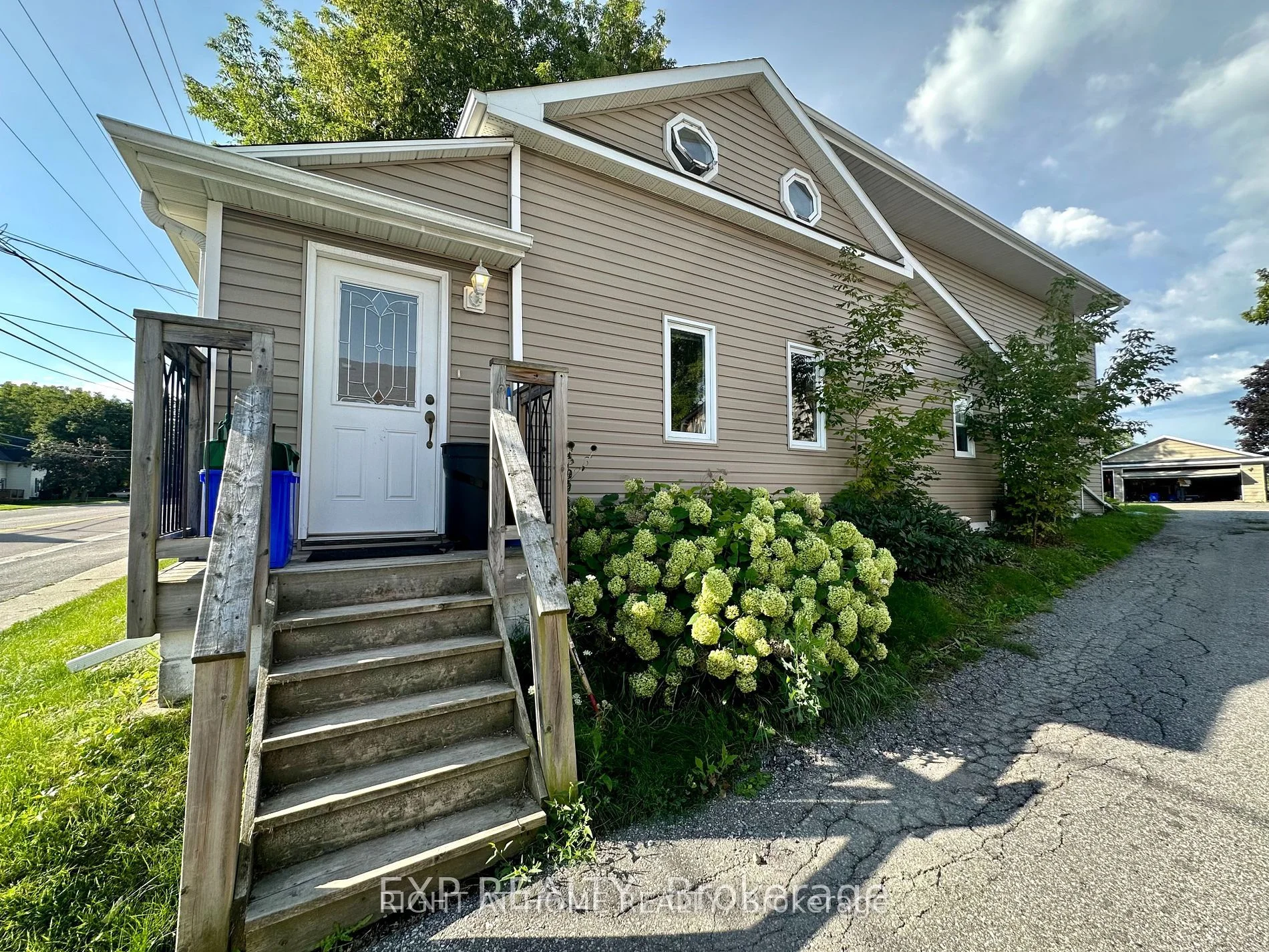 20480 Leslie Street Unit 1, East Gwillimbury, ON L0G 1R0