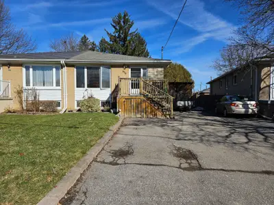650 Mountview Place, Newmarket, ON L3Y 3P7