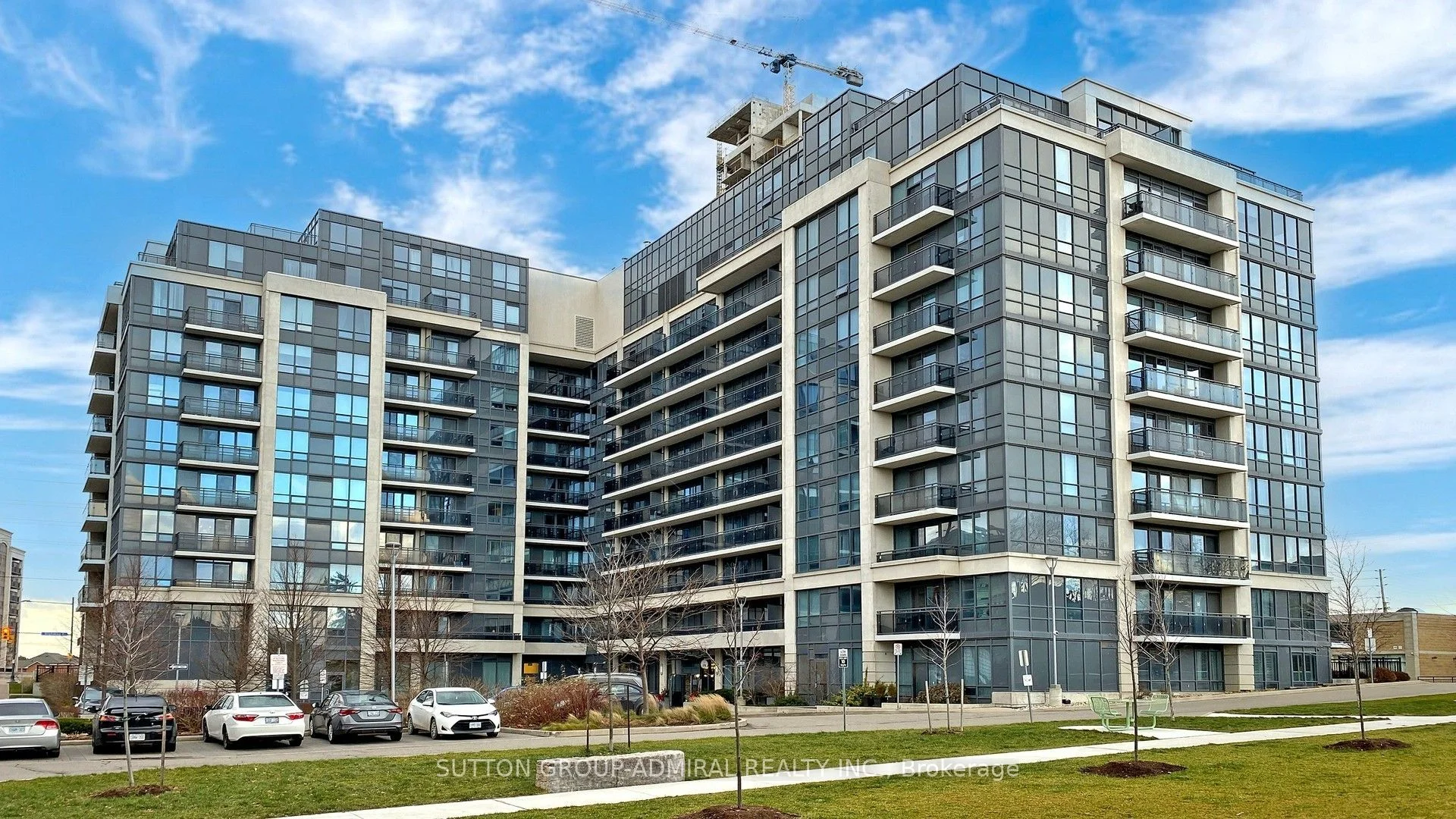 #915 370 Highway 7, Richmond Hill, On, L4b 0c4