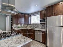 251 Browndale Crescent, Richmond Hill, On L4c 3h9
