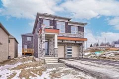 49 Rowe Street #coach, Bradford West Gwillimbury, On L0g 1w0