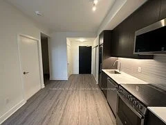 185 Deerfield Road 316, Newmarket, On L3y 0g7