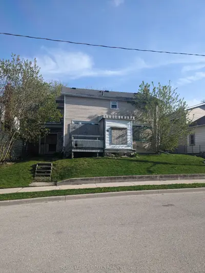 468 Ontario Street, Newmarket, ON L3Y 2K7