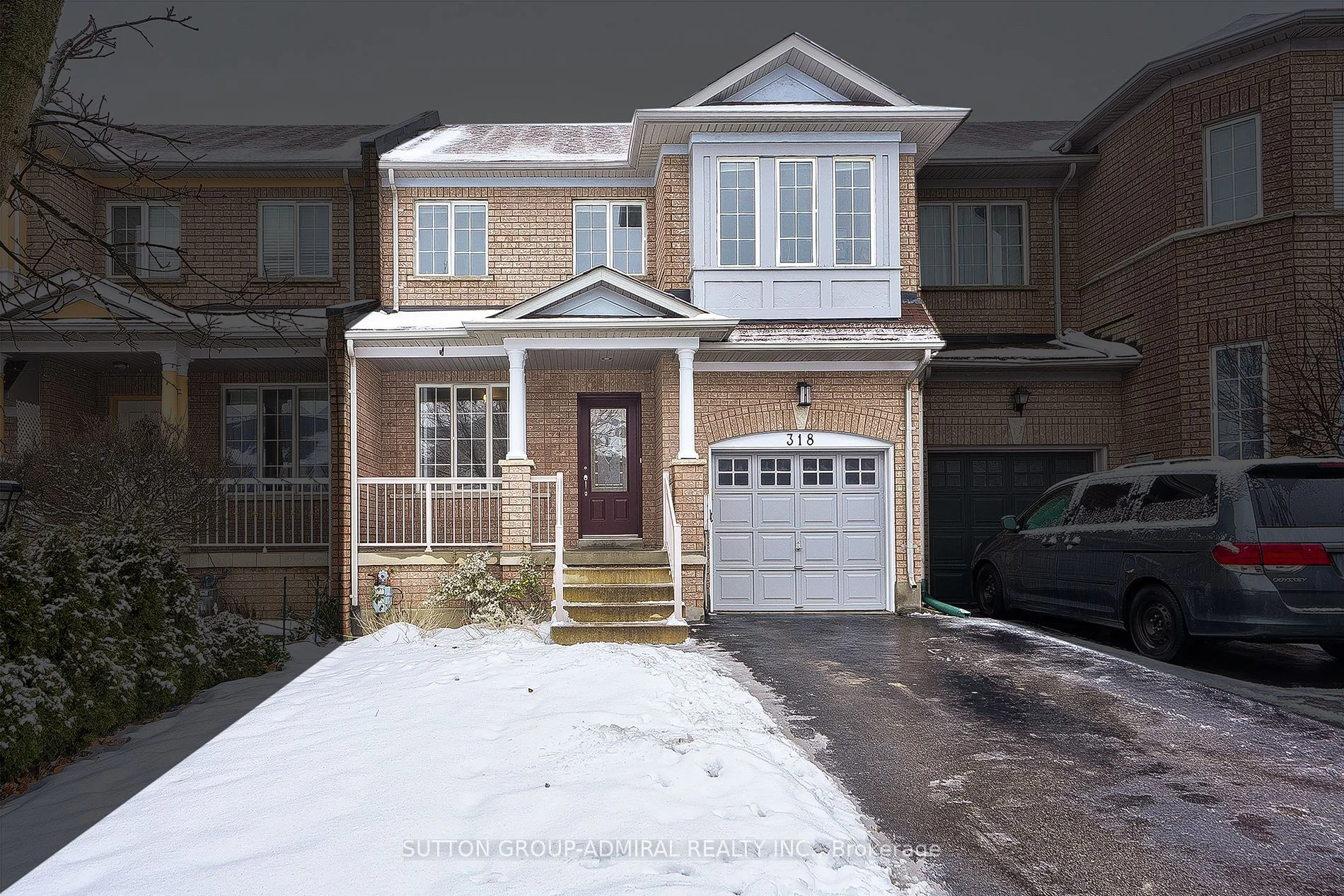 318 Coachwhip Trail, Newmarket, On L3x 2r6