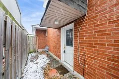 42 Lund Street Basemnt, Richmond Hill, ON L4C 5V7