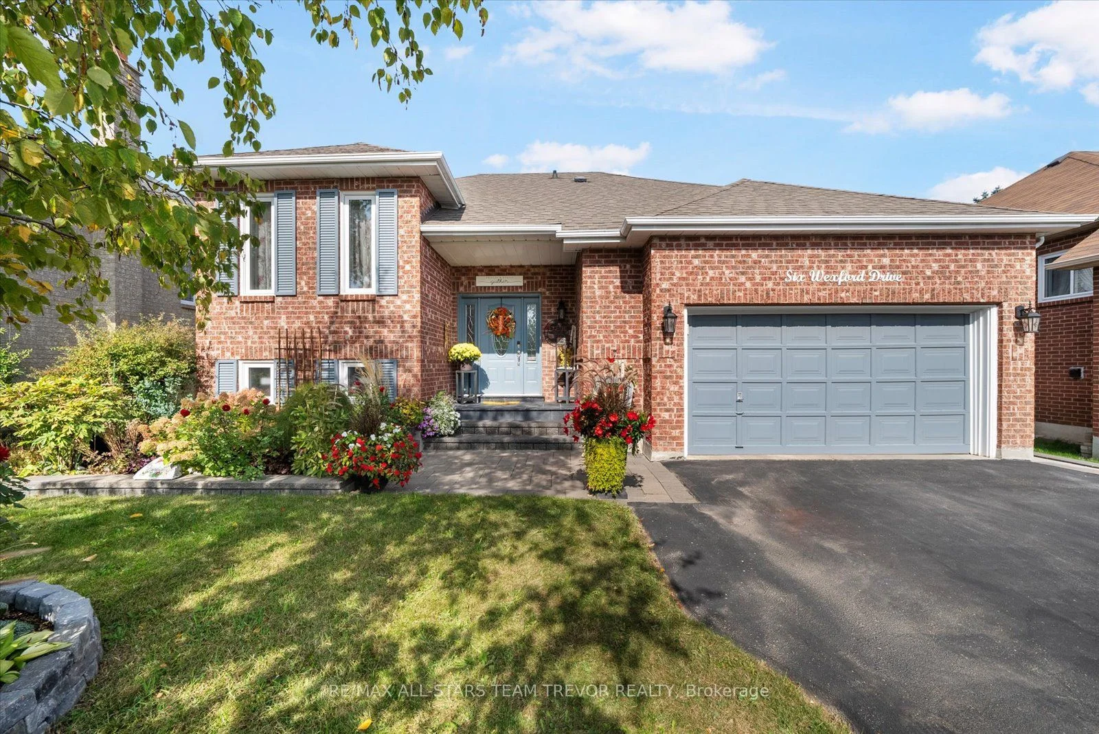 6 Wexford Drive, Georgina, ON L4P 3P4