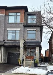 102 Kalinda Road S, Newmarket, On L3x 2y9
