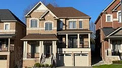 27 Cyprus Glen, East Gwillimbury, ON L9N 0S8