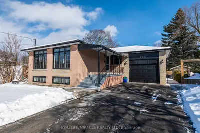 211 Norfolk Avenue, Richmond Hill, ON L4C 2E1