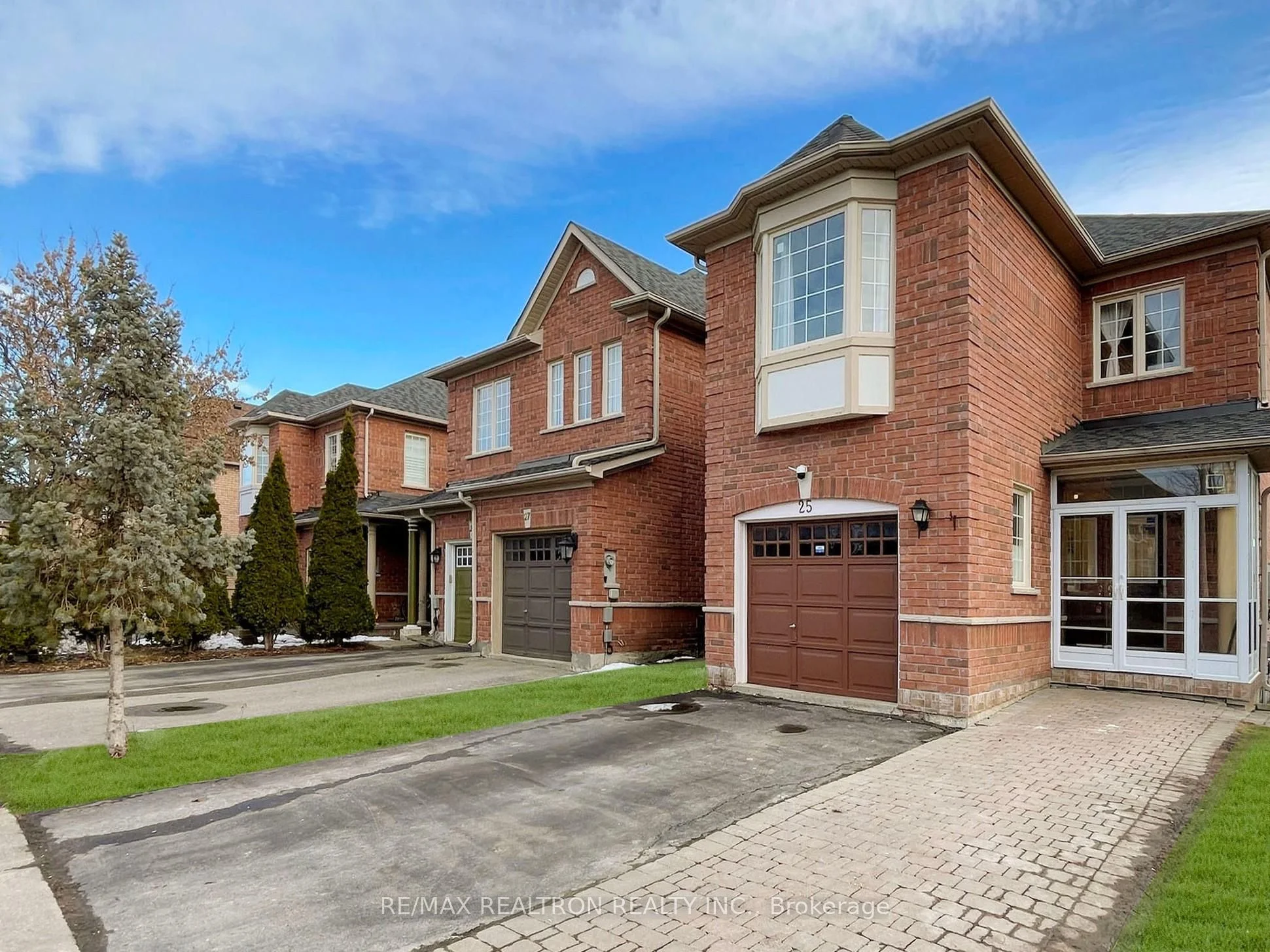 25 Coco Avenue, Richmond Hill, On L4s 2r6