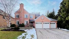 806 Landresse Court, Newmarket, On L3x 1m6