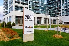 9000 Jane Street 2225, Vaughan, On L4k 0m6