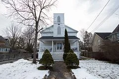 31 Main Street, East Gwillimbury, On L0g 1m0
