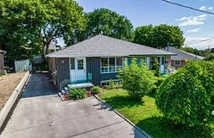 50 Walter Avenue, Newmarket, On L3y 2t3