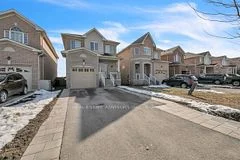 317 Rita's Avenue, Newmarket, On L3x 2n2