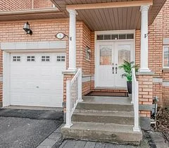 8 Townwood Drive 9, Richmond Hill, ON L4E 4X9
