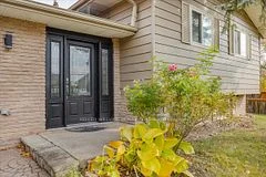 5 Evelyn Avenue, Georgina, On L4p 3c8