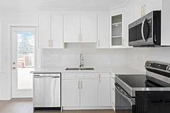 147 Burkholder Street Main, Whitchurch-Stouffville, ON L4A 4J5