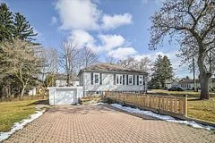 733 Gorham Street, Newmarket, ON L3Y 1L7