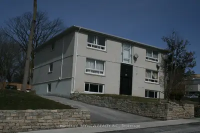 26 Wellington Street W, Aurora, On L4g 2n6