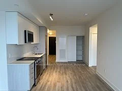 185 Deerfield Road 1411, Newmarket, ON L3Y 0G7