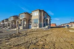88 Kenneth Rogers Crescent, East Gwillimbury, On L0g 1r0