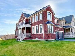 88 Tesla Crescent, East Gwillimbury, On L9n 0t3