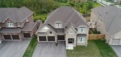 75 Dr. George Burrows Parkway E, Georgina, On L0e 1r0