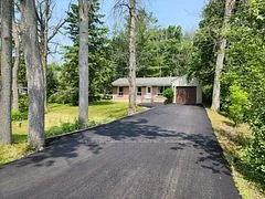 56 Bedford Road, Georgina, On L0e 1r0