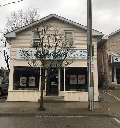 13 Main Street S, Newmarket, On L3y 3y1