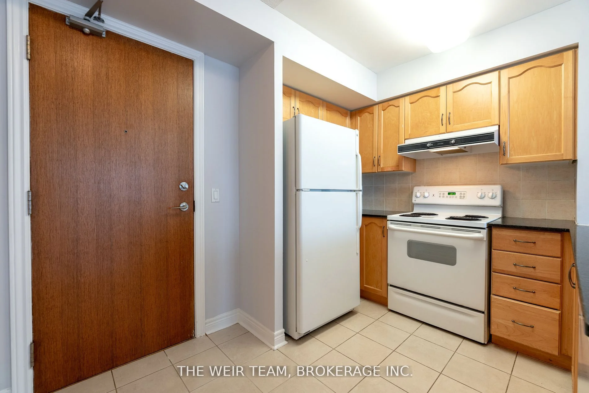 60 Disera Drive 608, Vaughan, On L4j 9g1