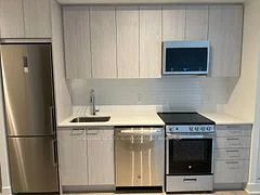 185 Deerfield Road 314, Newmarket, On L3y 0g7