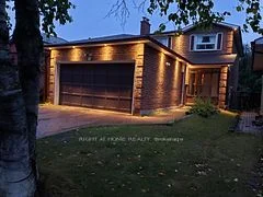 16 Lund Street, Richmond Hill, ON L4C 5V7