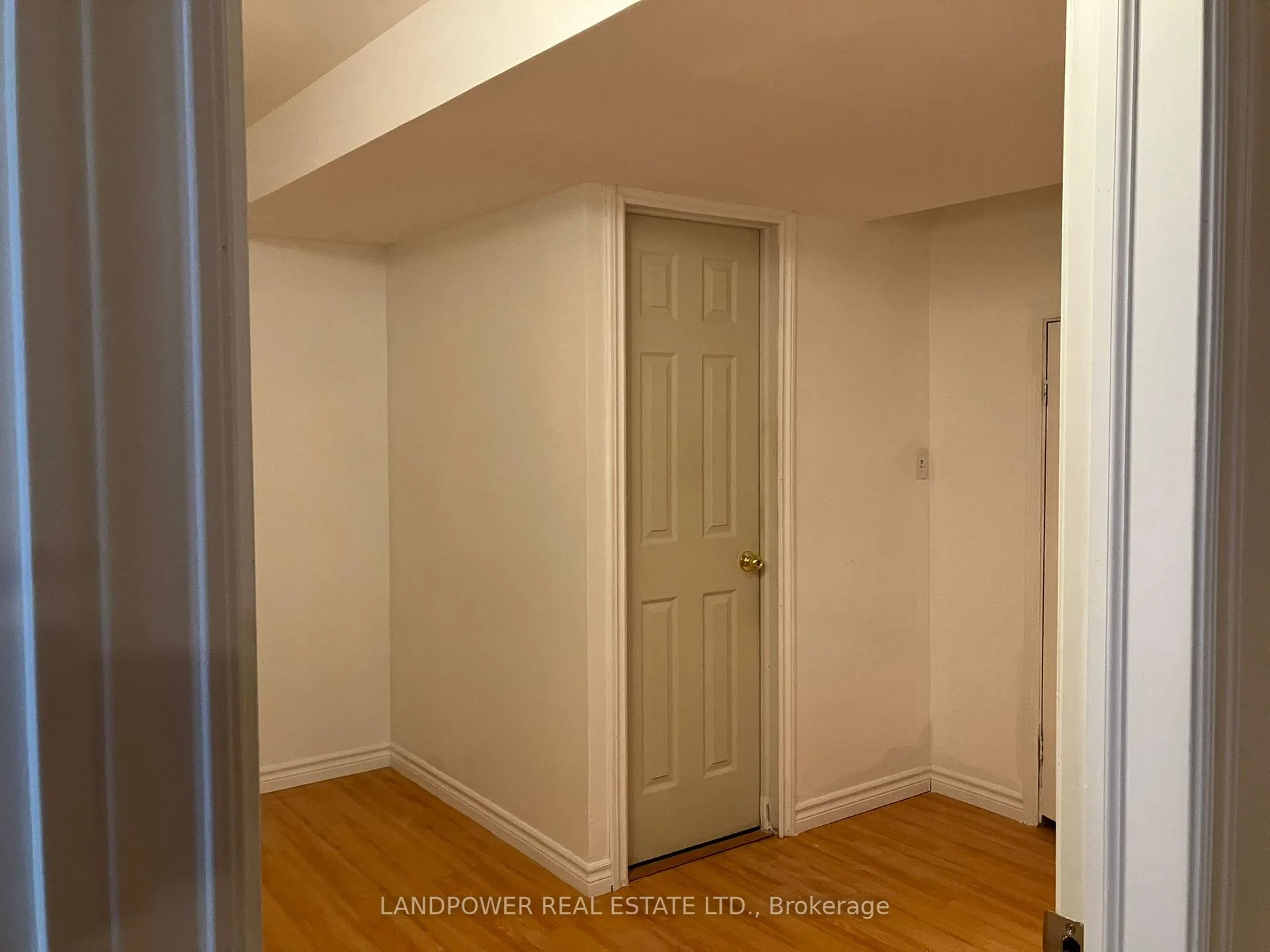 29 Sandy Point Drive S BSMT A, Richmond Hill, ON L4S 2W7