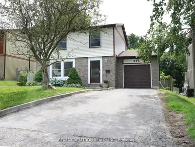 988 Jacarandah Drive, Newmarket, On L3y 5k5